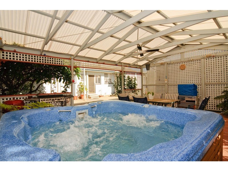 24 Lawrie Street, Henley Beach SA 5022