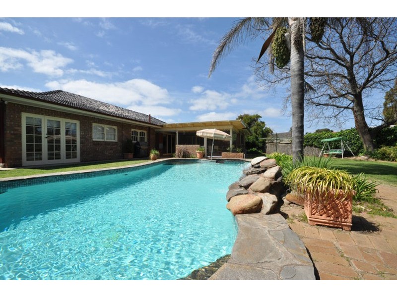 18 Stokes Crescent, Kidman Park SA 5025