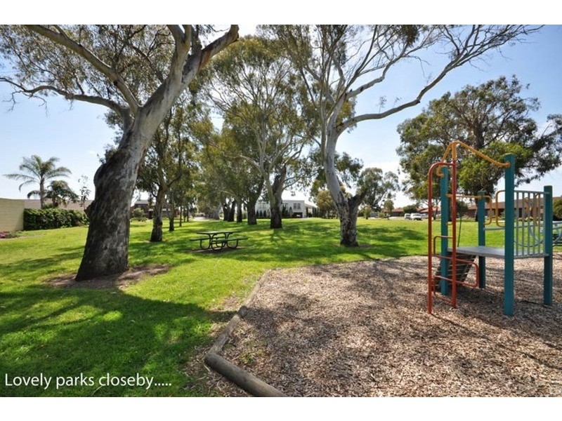 18 Stokes Crescent, Kidman Park SA 5025