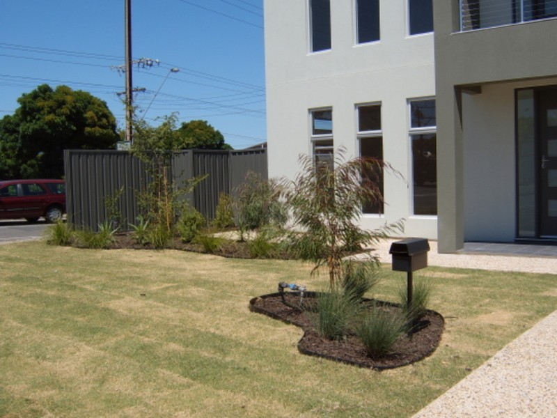 1/1A  &  2/1A Montrose Avenue, Seaton SA 5023