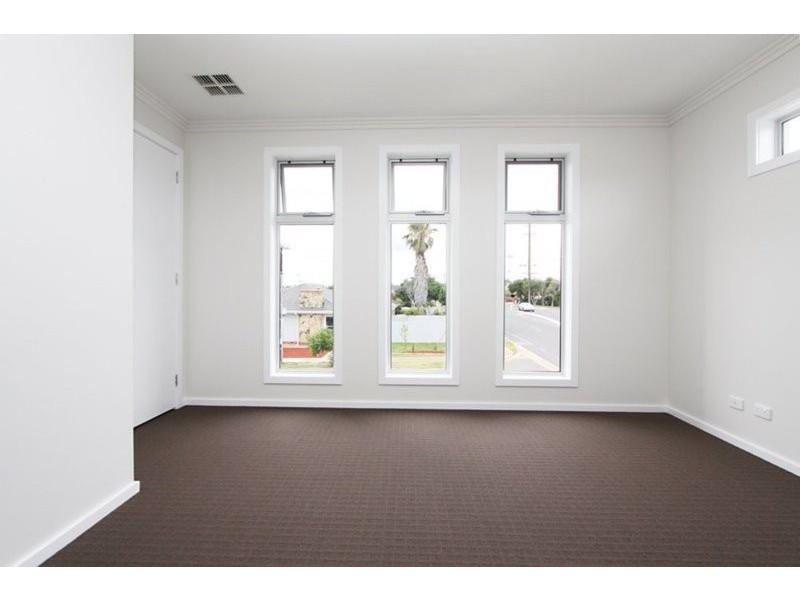 1/1A  &  2/1A Montrose Avenue, Seaton SA 5023