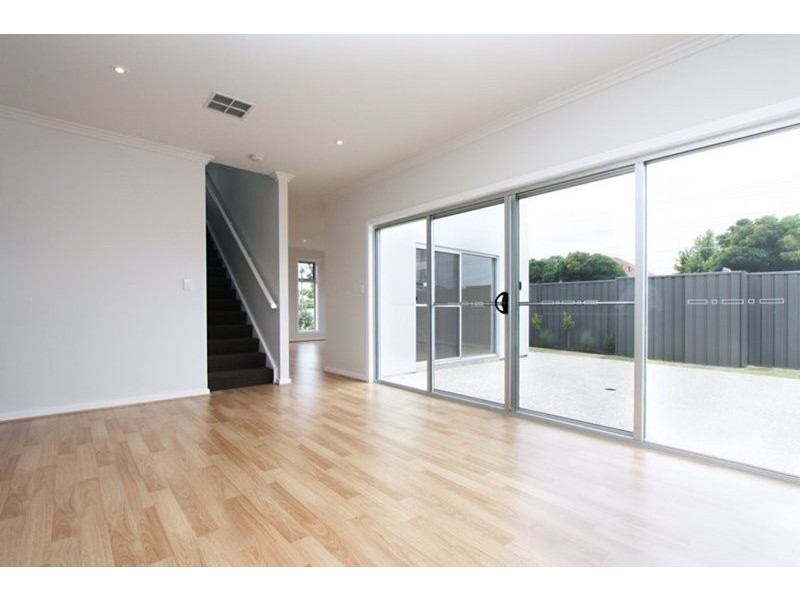 1/1A  &  2/1A Montrose Avenue, Seaton SA 5023