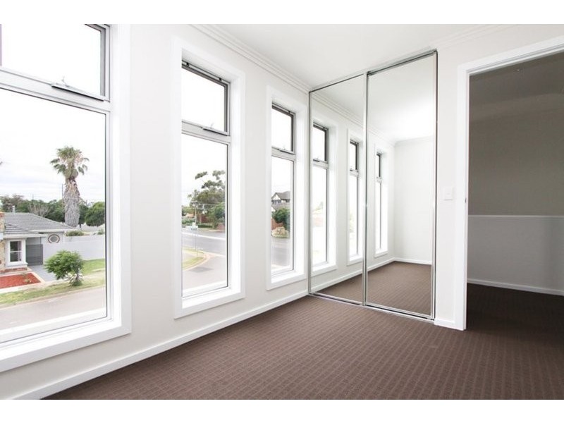 1/1A  &  2/1A Montrose Avenue, Seaton SA 5023