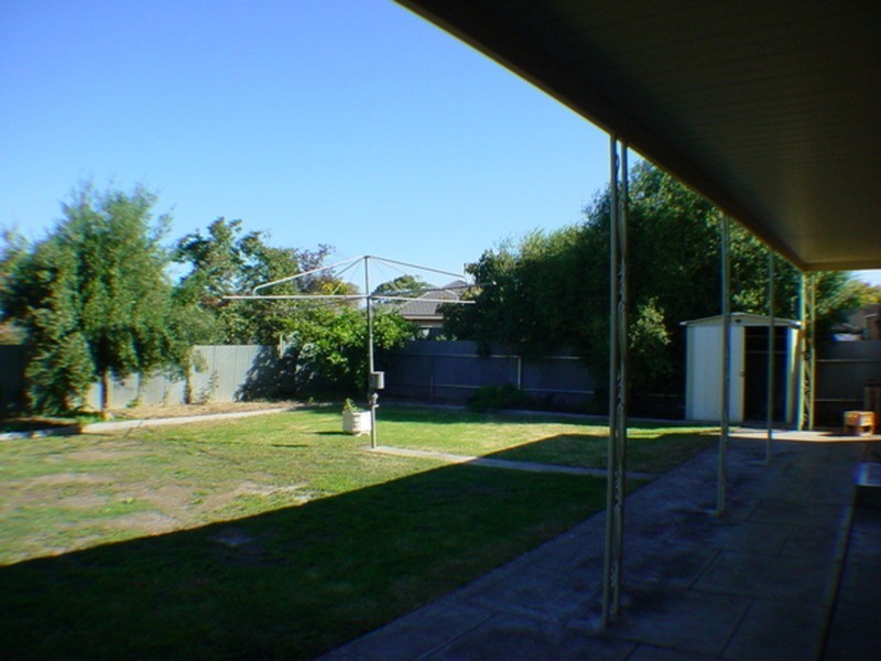 4 Sharpes Avenue, Fulham Gardens SA 5024