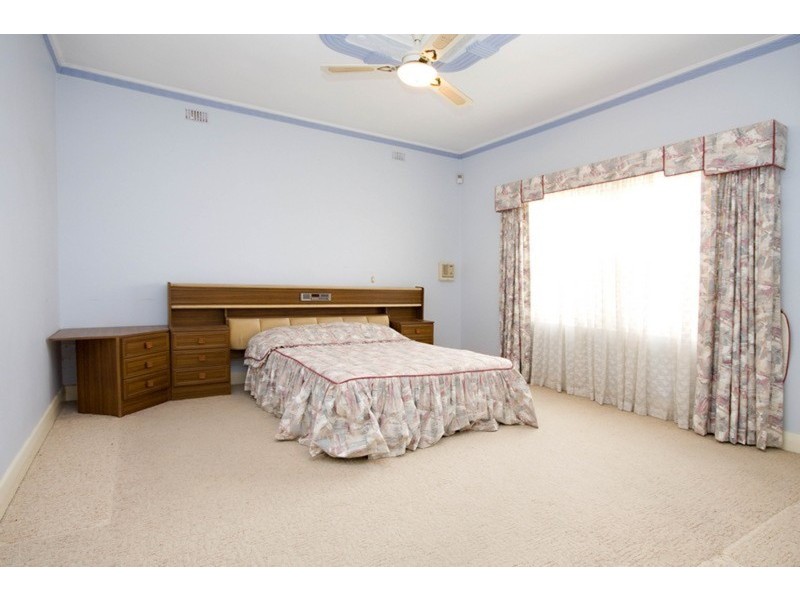 27 Bridgman Road, Findon SA 5023