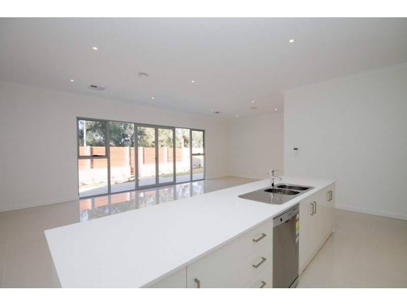 6A McLean Avenue, Grange SA 5022