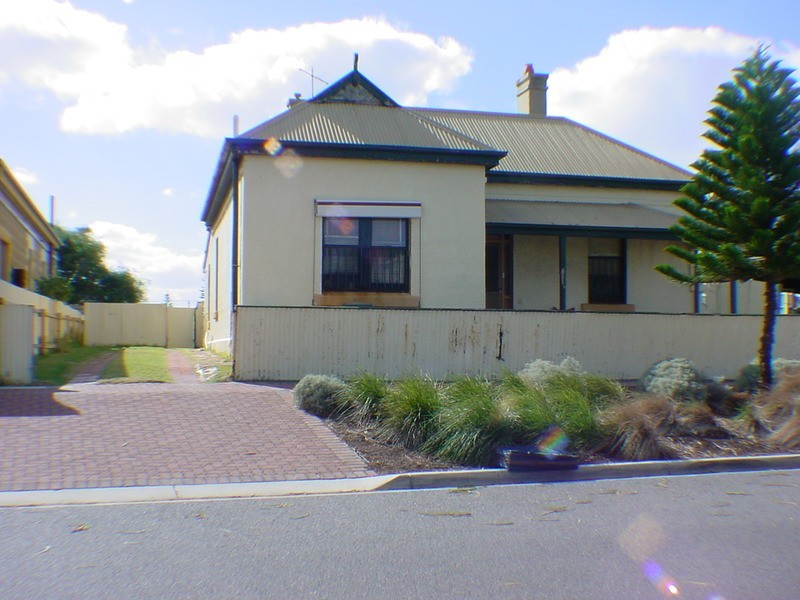 522 Seaview Road, Grange SA 5022