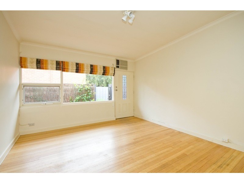 2/14 Beck Street, Henley Beach SA 5022