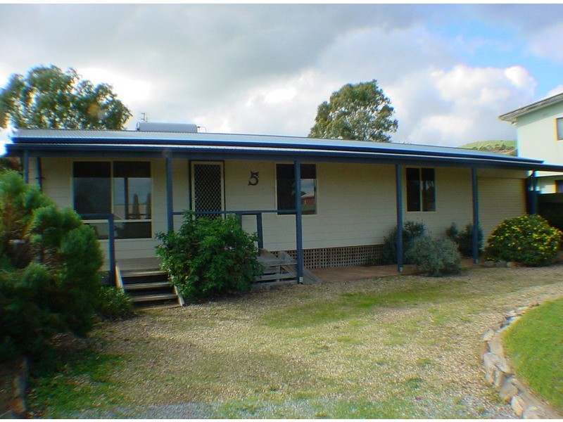 5 Broadbeach Drive, Carrickalinga SA 5204