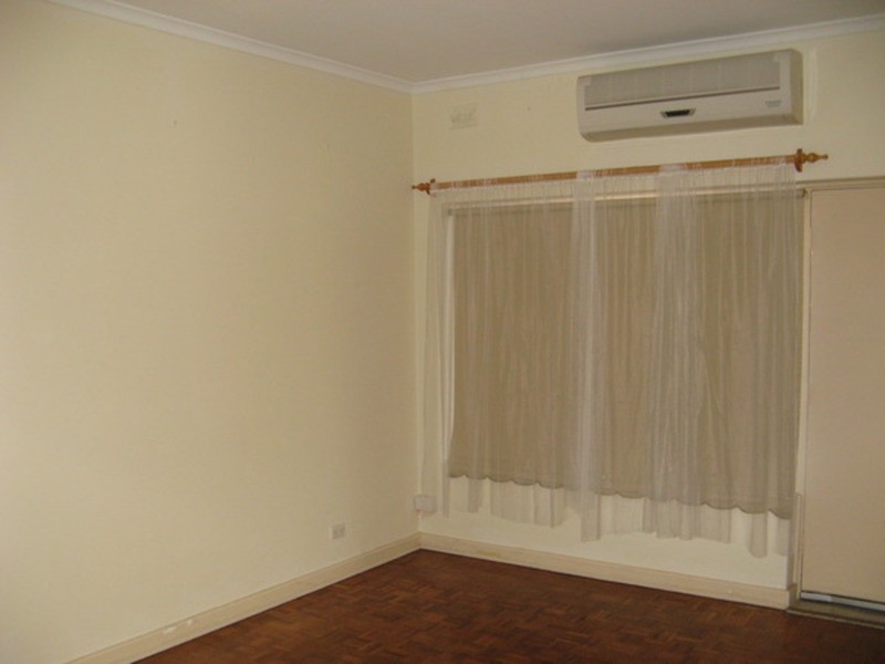 2/8 Renwick Street, West Beach SA 5024