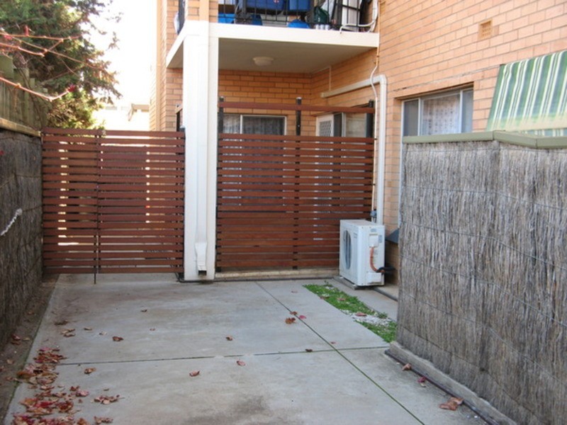 2/8 Renwick Street, West Beach SA 5024