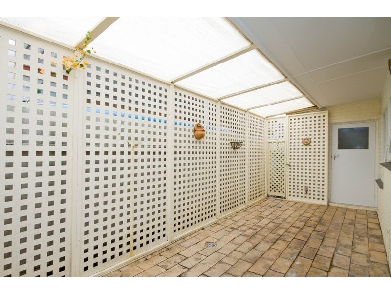 2/14 Beck Street, Henley Beach SA 5022