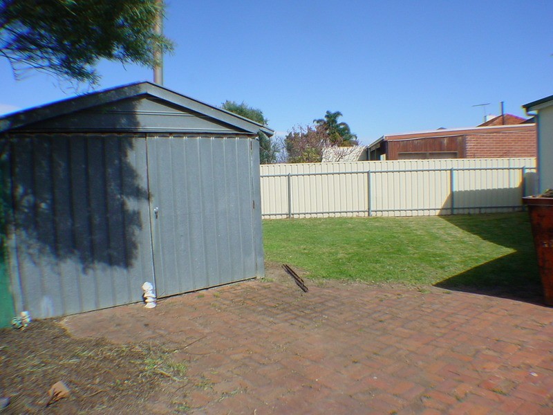 1 Palm Avenue, Royal Park SA 5014