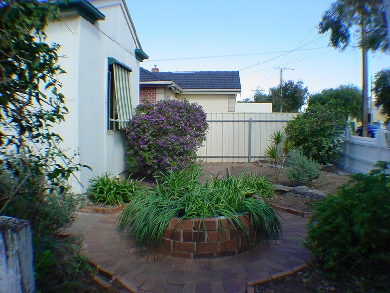 1 Palm Avenue, Royal Park SA 5014