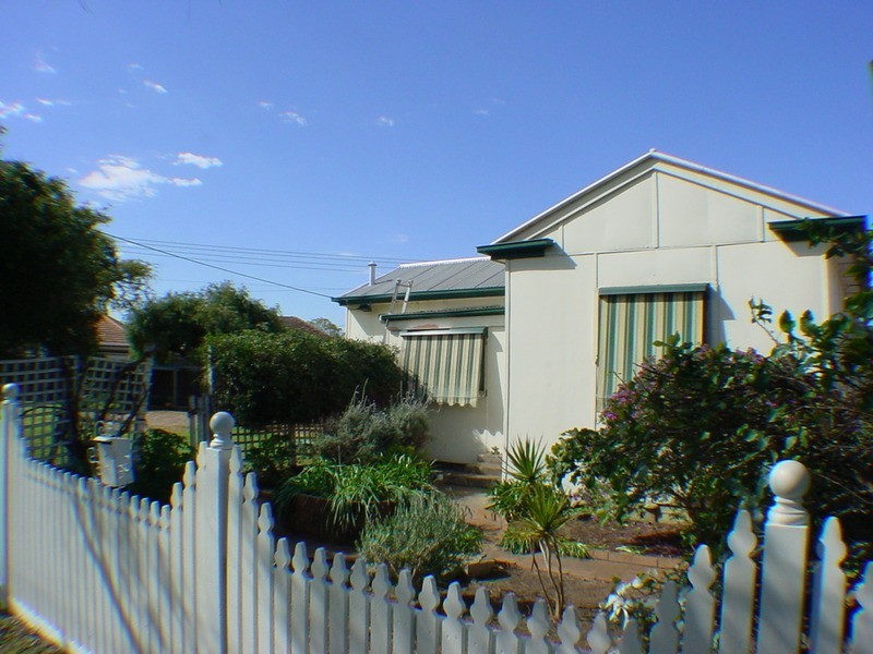 1 Palm Avenue, Royal Park SA 5014