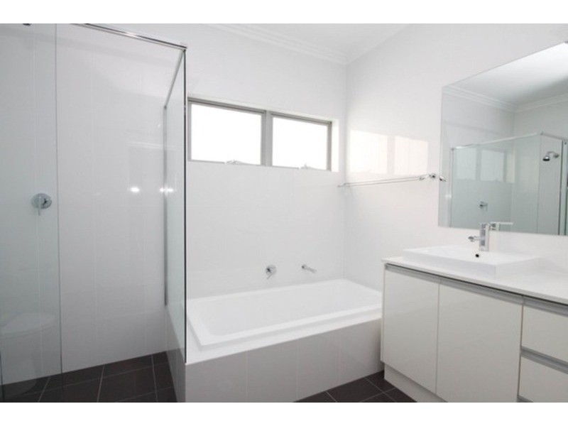 6A McLean Avenue, Grange SA 5022