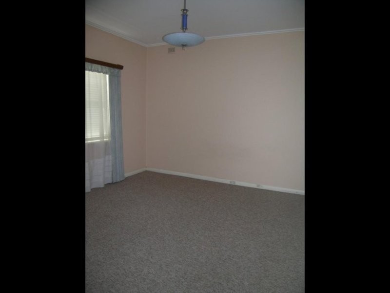 11 Wynette Street, Pennington SA 5013