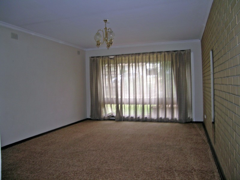 79 Flinders Drive, Valley View SA 5093