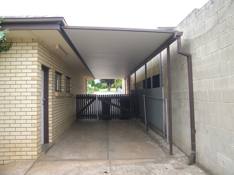 79 Flinders Drive, Valley View SA 5093