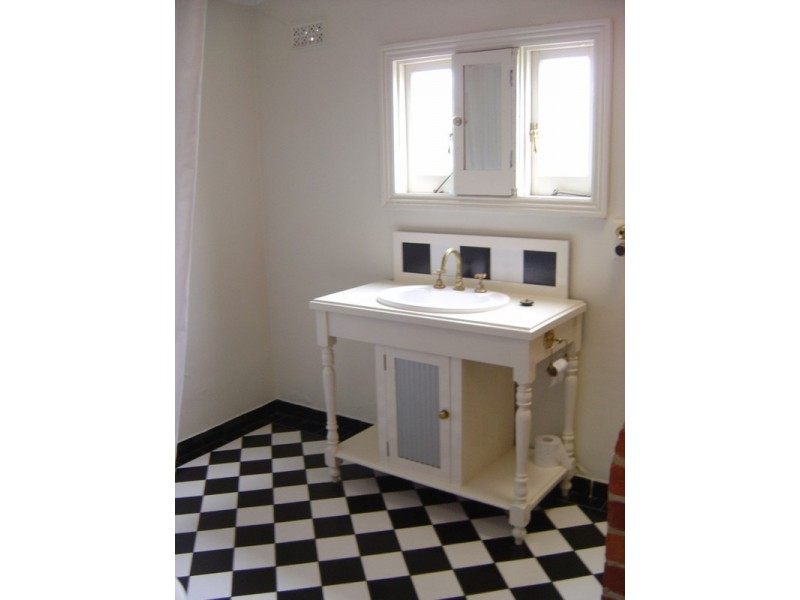 34 Young Avenue, West Hindmarsh SA 5007