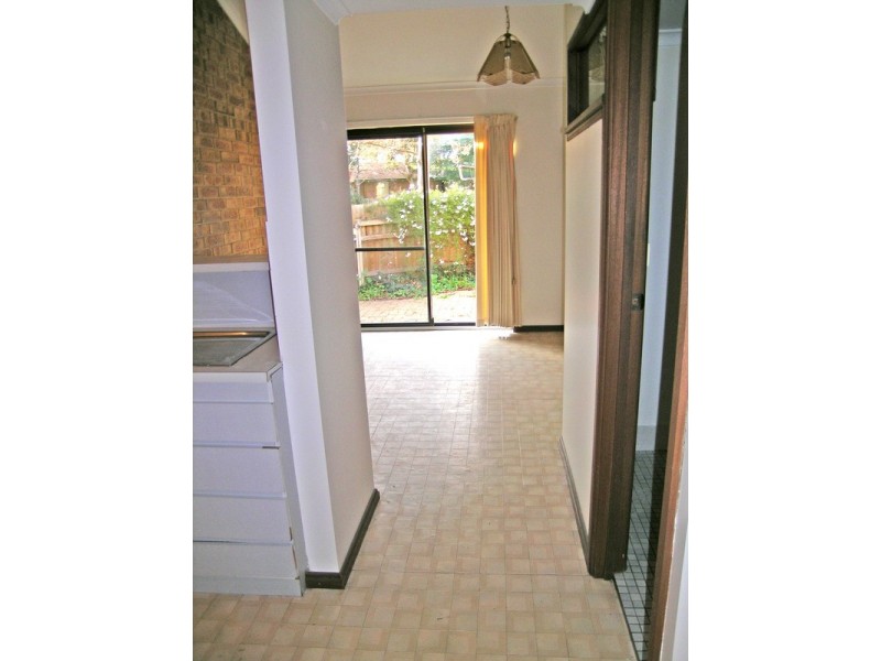 8/21 Port Road, Queenstown SA 5014