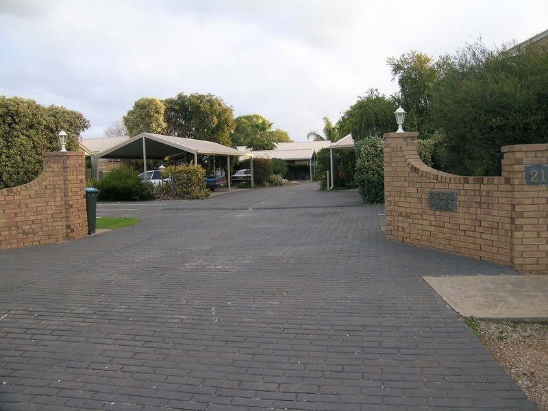 8/21 Port Road, Queenstown SA 5014