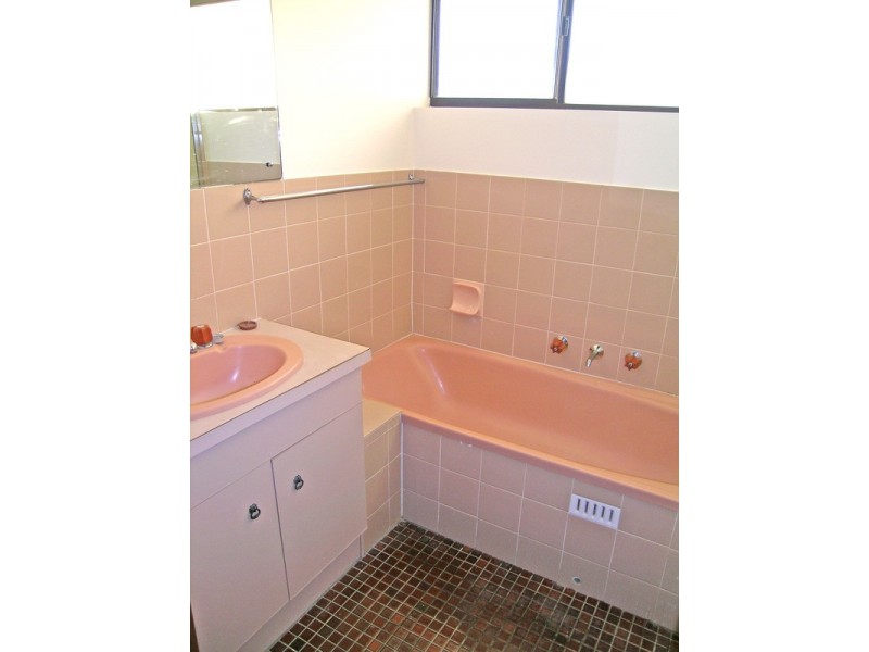8/21 Port Road, Queenstown SA 5014