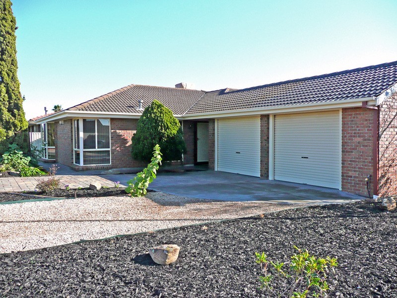 2 Oronsay Drive, North Haven SA 5018