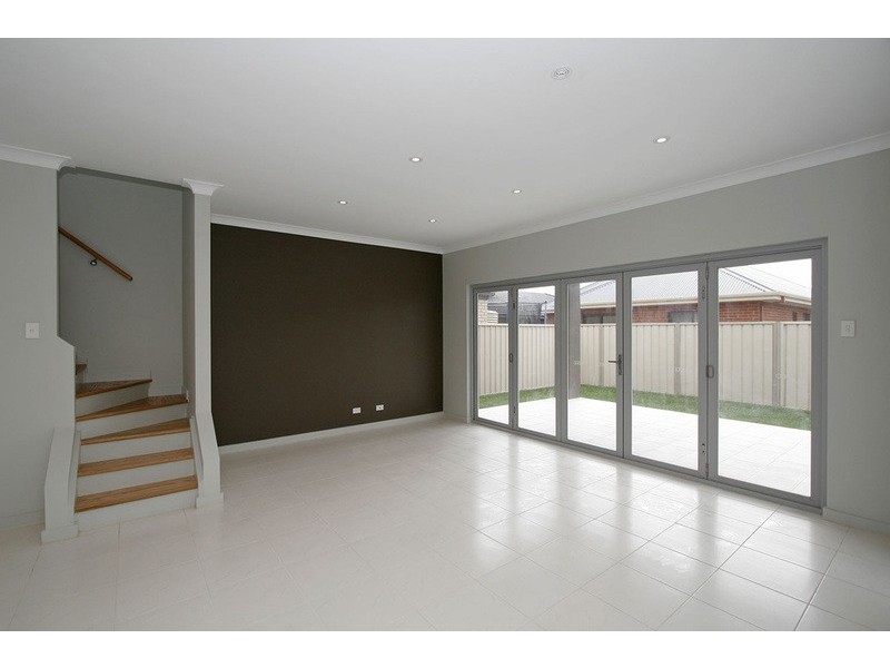 10 Farncomb Court, Largs North SA 5016