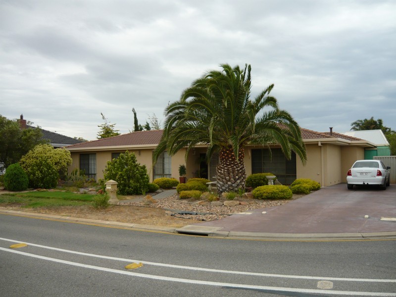 2 Merle Martin Drive, North Haven SA 5018