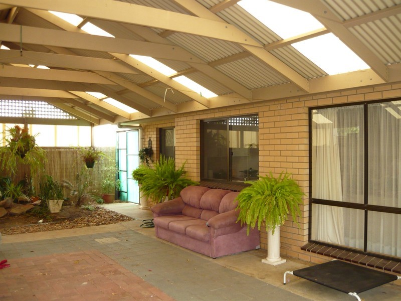 2 Merle Martin Drive, North Haven SA 5018