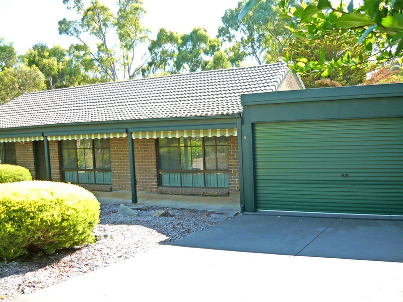 5 Newport Crescent, Aberfoyle Park SA 5159