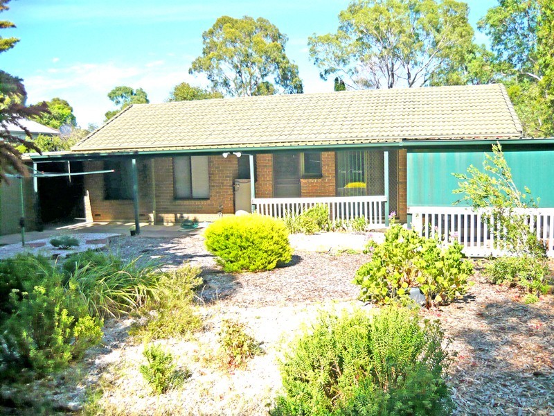 5 Newport Crescent, Aberfoyle Park SA 5159