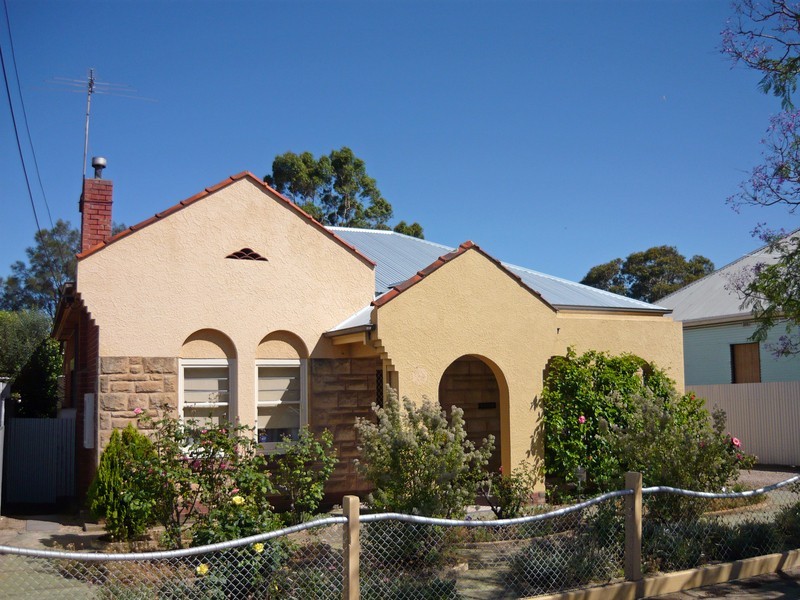 27 Bishops Avenue, Alberton SA 5014
