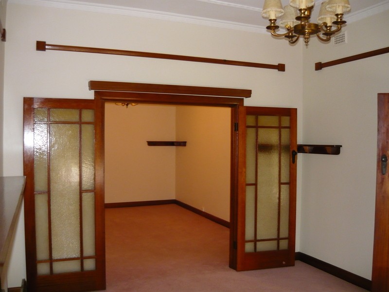 27 Bishops Avenue, Alberton SA 5014