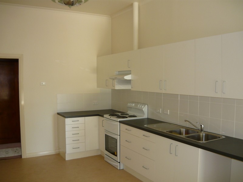 27 Bishops Avenue, Alberton SA 5014