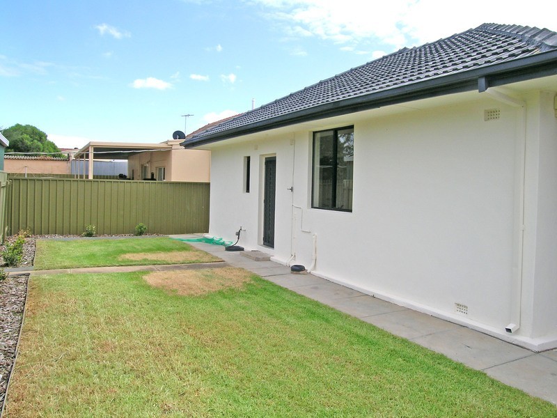 1/49 Centre Street, Largs Bay SA 5016