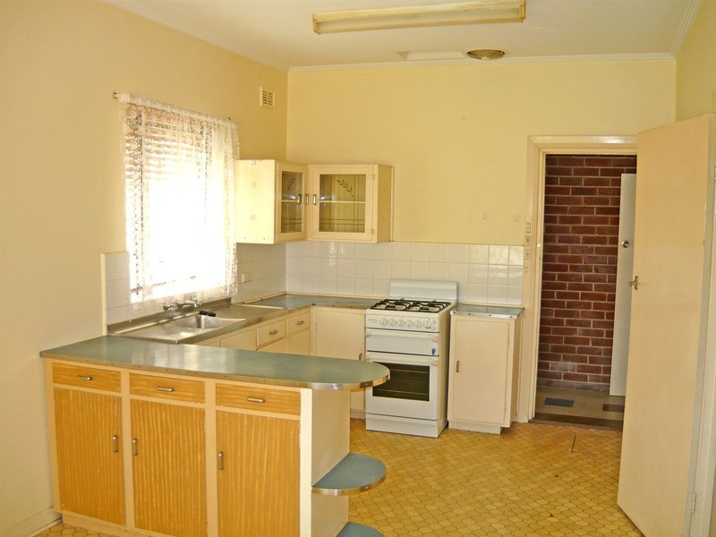 54 Levistone Street, Seaton SA 5023