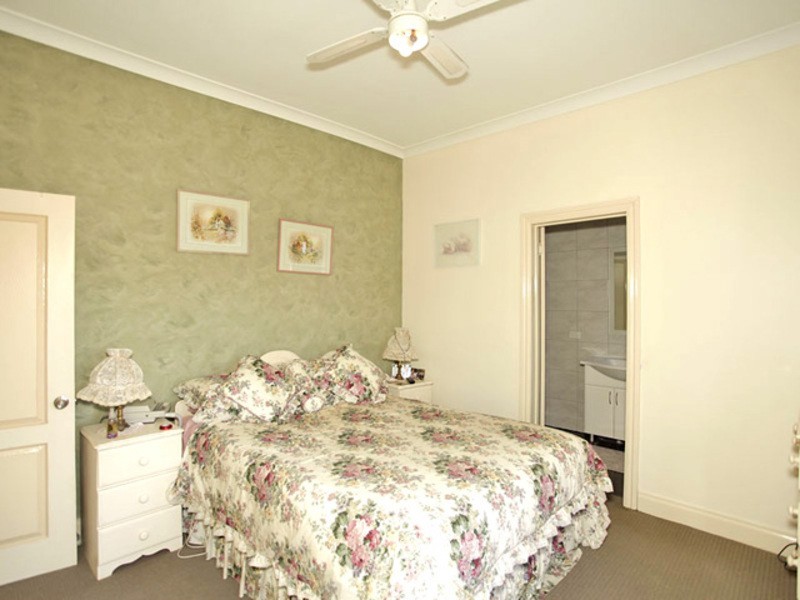 6 Swiggs Street, Birkenhead SA 5015