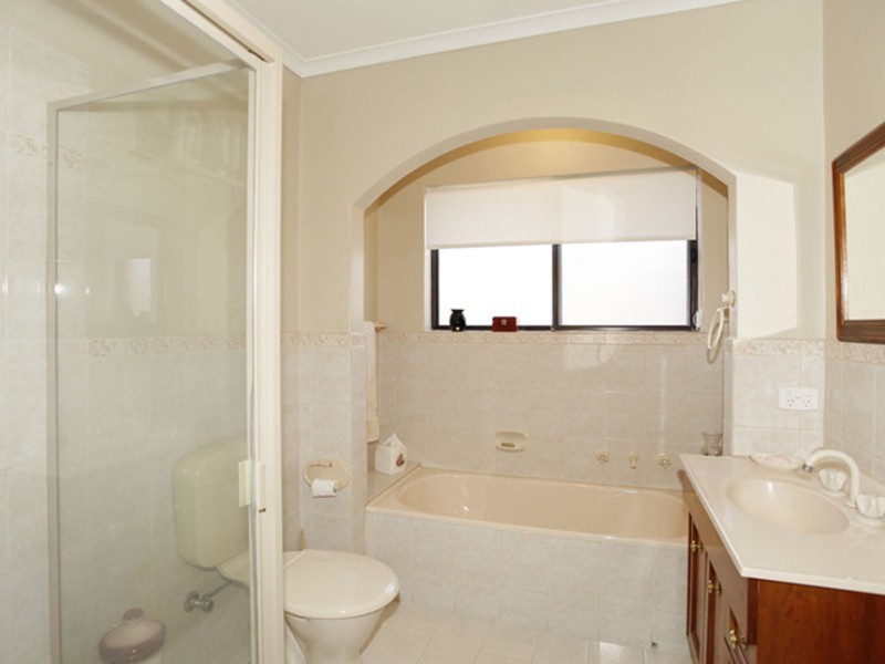 1 Bollen Street, North Haven SA 5018