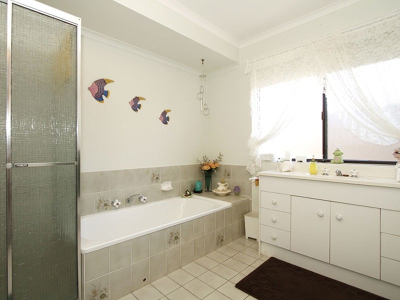 10 Tusker Court, North Haven SA 5018