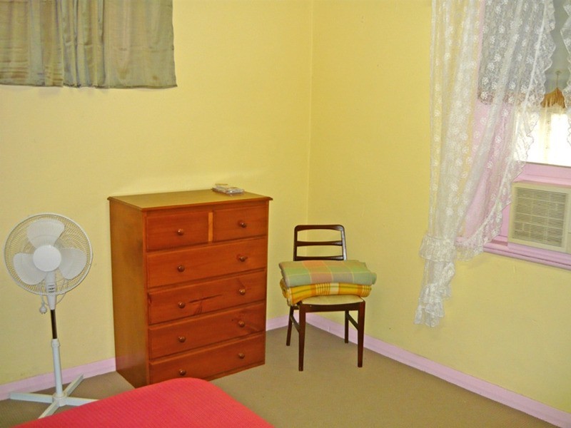 16 Queen Street, Pennington SA 5013