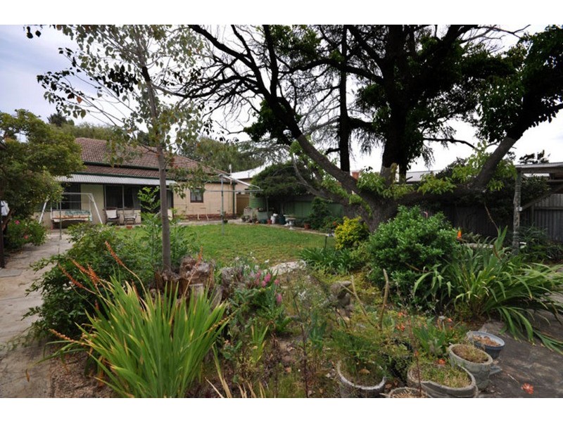 8 Bishops Avenue, Alberton SA 5014