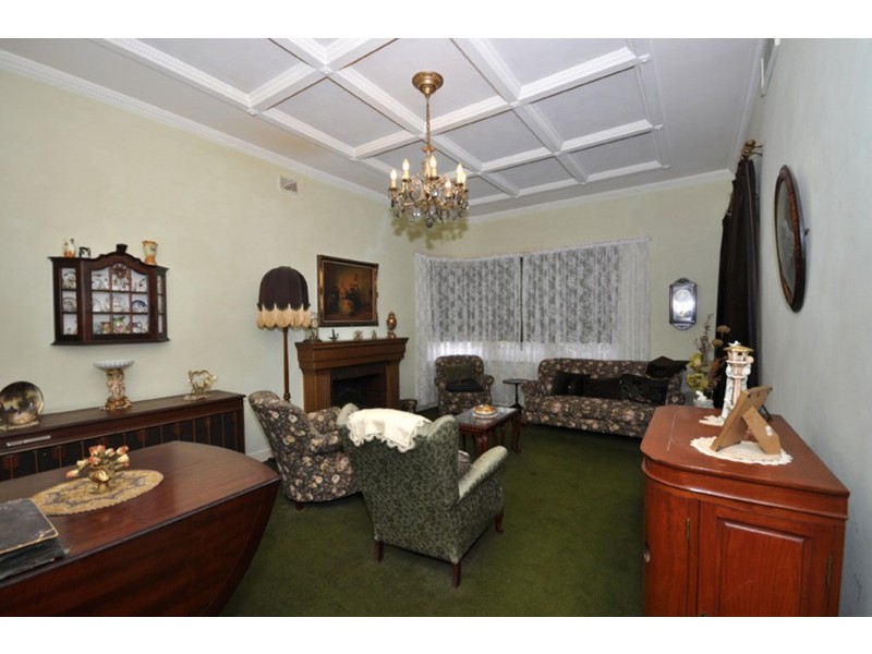 8 Bishops Avenue, Alberton SA 5014