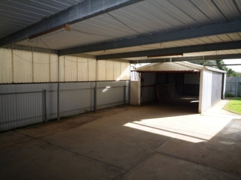 11 Wollowra Crescent, Largs North SA 5016