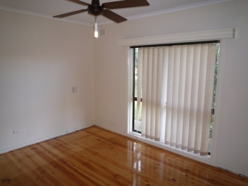 11 Wollowra Crescent, Largs North SA 5016