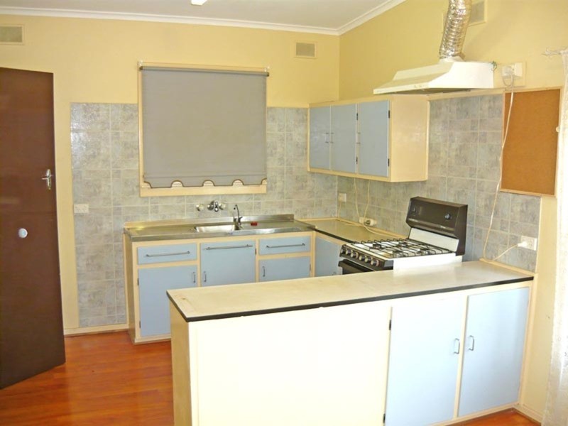 17 Willochra Street, Largs North SA 5016