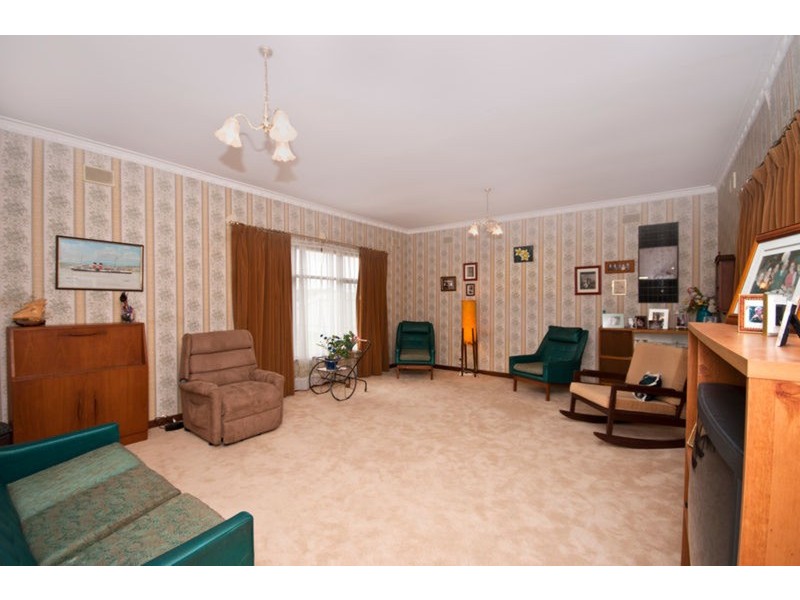 18 Marmora Terrace, Osborne SA 5017