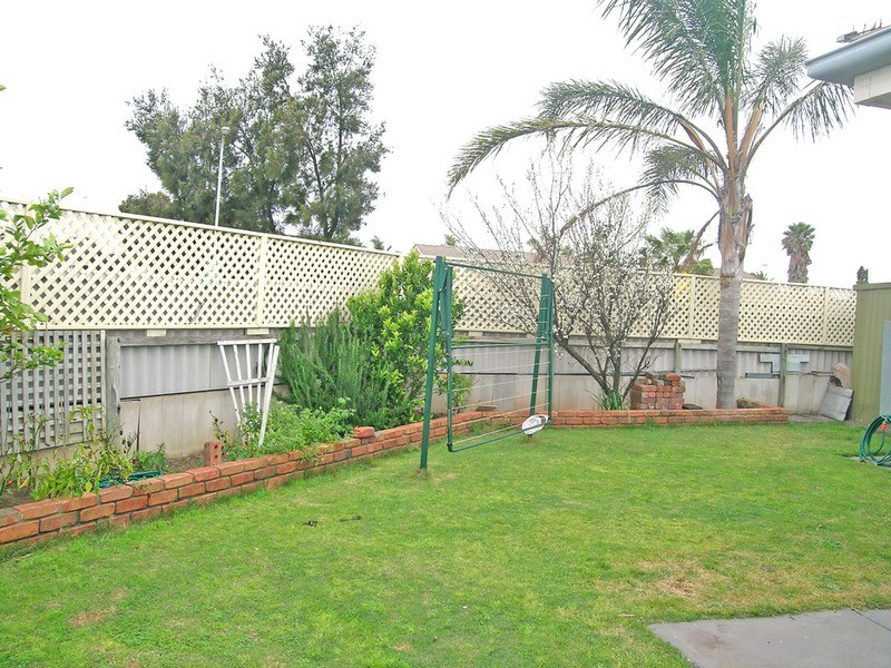2 Oronsay Drive, North Haven SA 5018