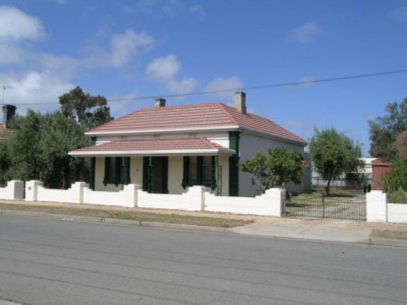 18 Baker Street, Birkenhead SA 5015